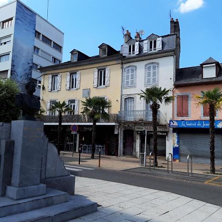 Appartement Hypercentre Tarbes - 2 Grandes Chambres エクステリア 写真