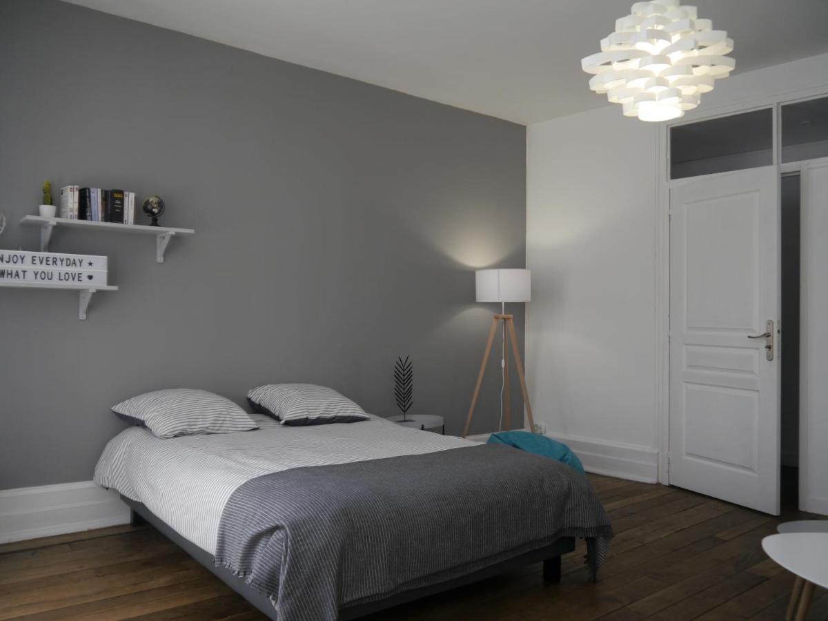 Appartement Hypercentre Tarbes - 2 Grandes Chambres エクステリア 写真
