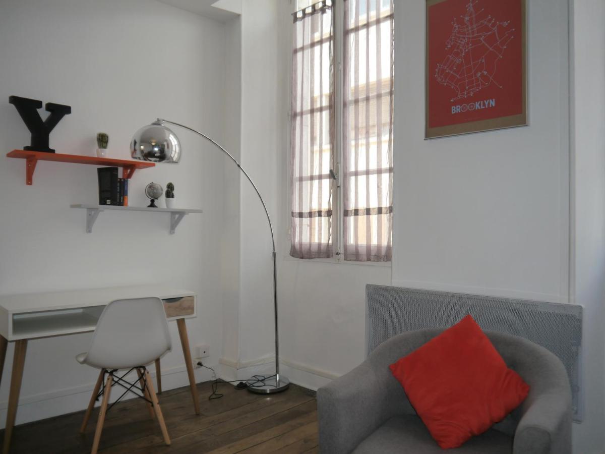 Appartement Hypercentre Tarbes - 2 Grandes Chambres エクステリア 写真